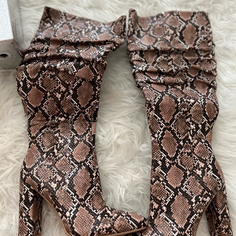 Snakeskin Patterned Women's Boots